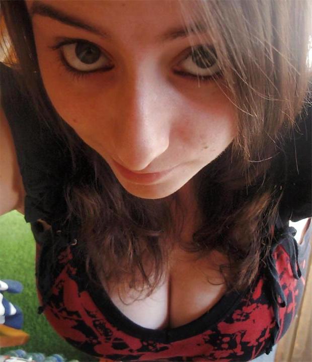 11P Big boobs