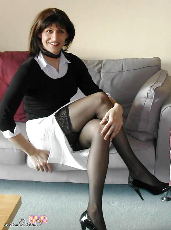 8P Beautiful crossdresser