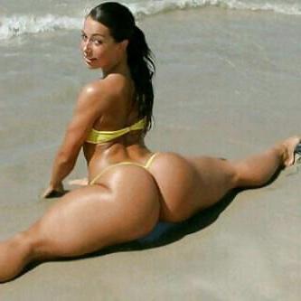 25P Big Booty War: White Girls & Black Girls