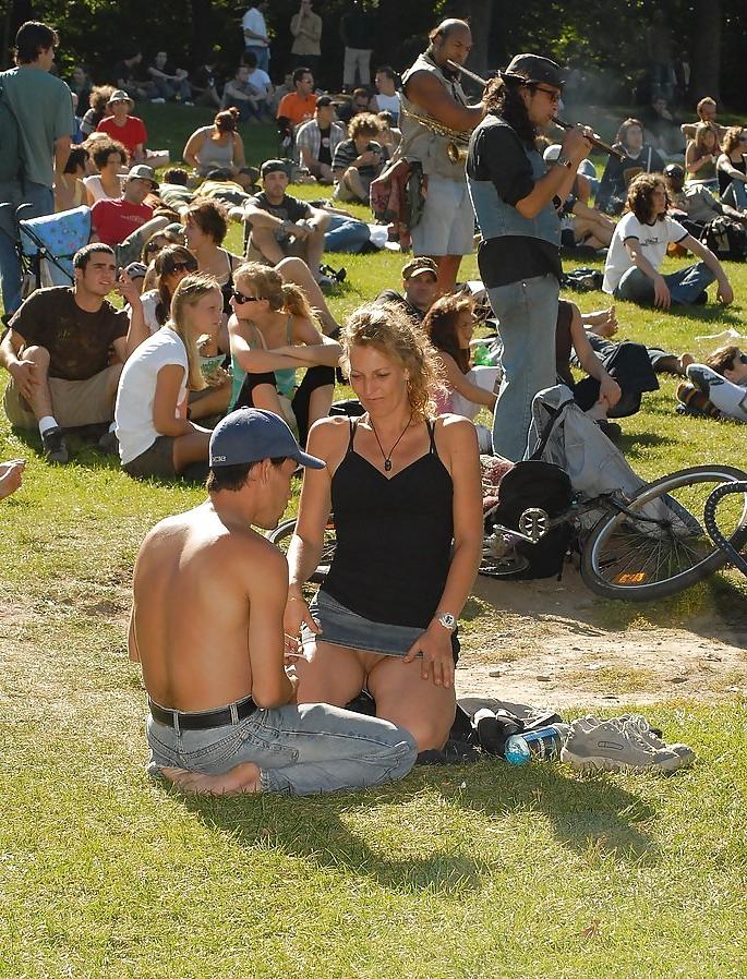 22P Outdoor pussy spy 3