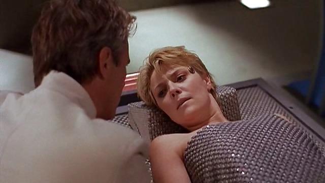 12P Amanda Tapping