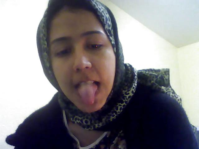 23P Indian Muslim girl wants your cum. 