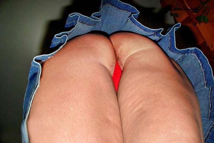 12P German mature upskirts