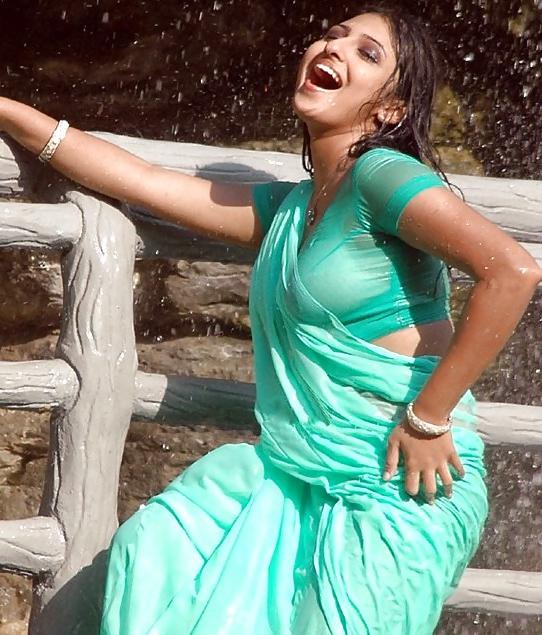 10P Indian big boobs actress