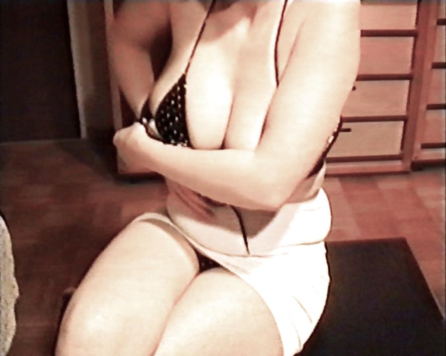 10P SAG - Babe's Big Voluptuous Boobs White Mini Dot Bikini 21