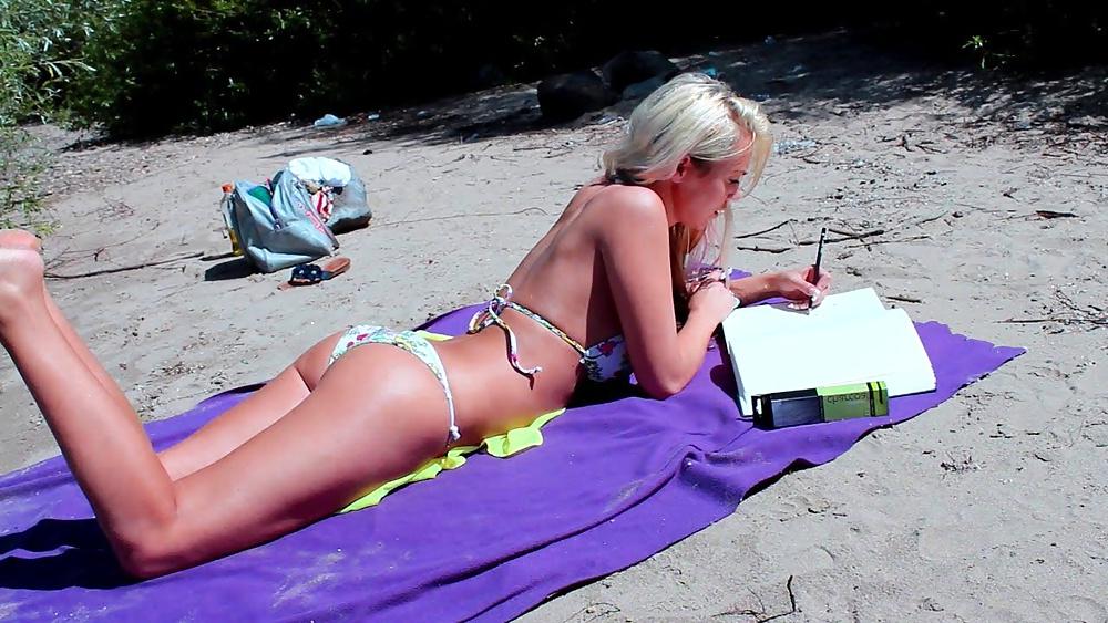 16P Sexy Julia - German Youtuber