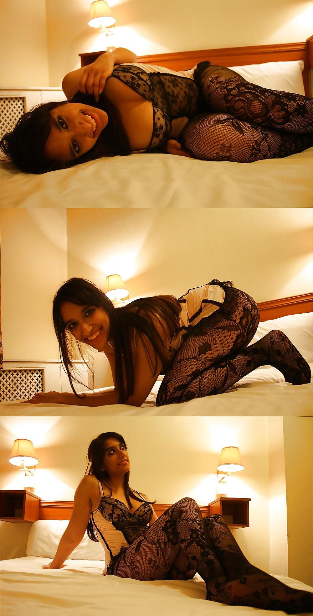 11P Hot and sexy Indian booty Cam girl