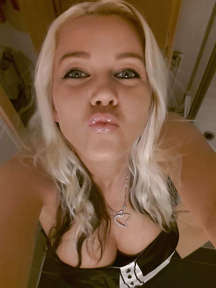 17P Sexy Julia German Web Star