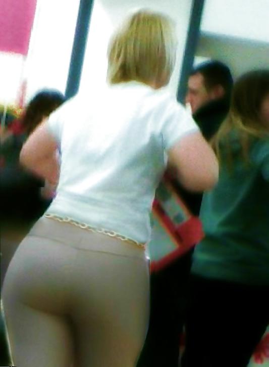 17P Teen with big ass and curves