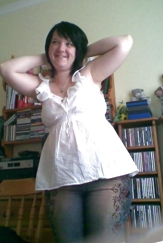 17P Teen with big ass and curves