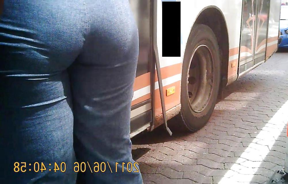 13P Thick Ebony Booty 