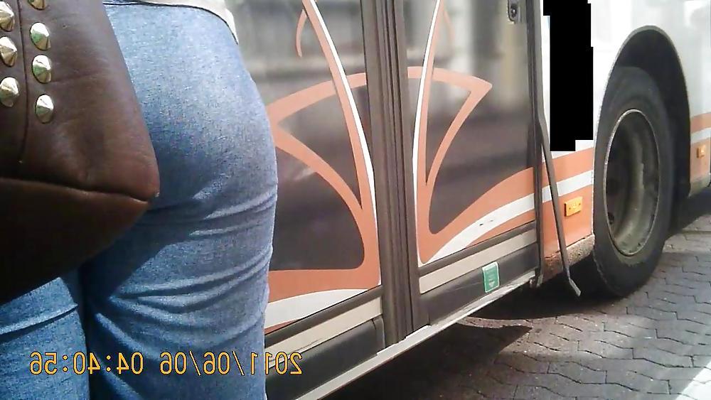 13P Thick Ebony Booty 