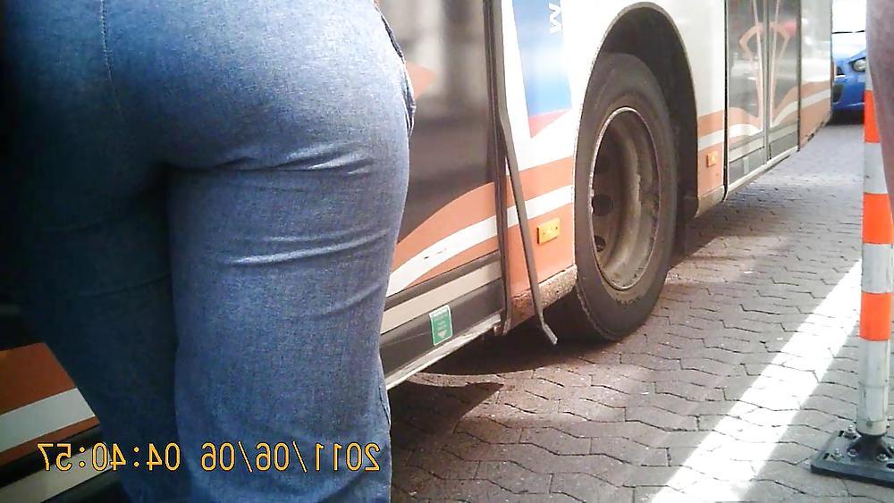 13P Thick Ebony Booty 