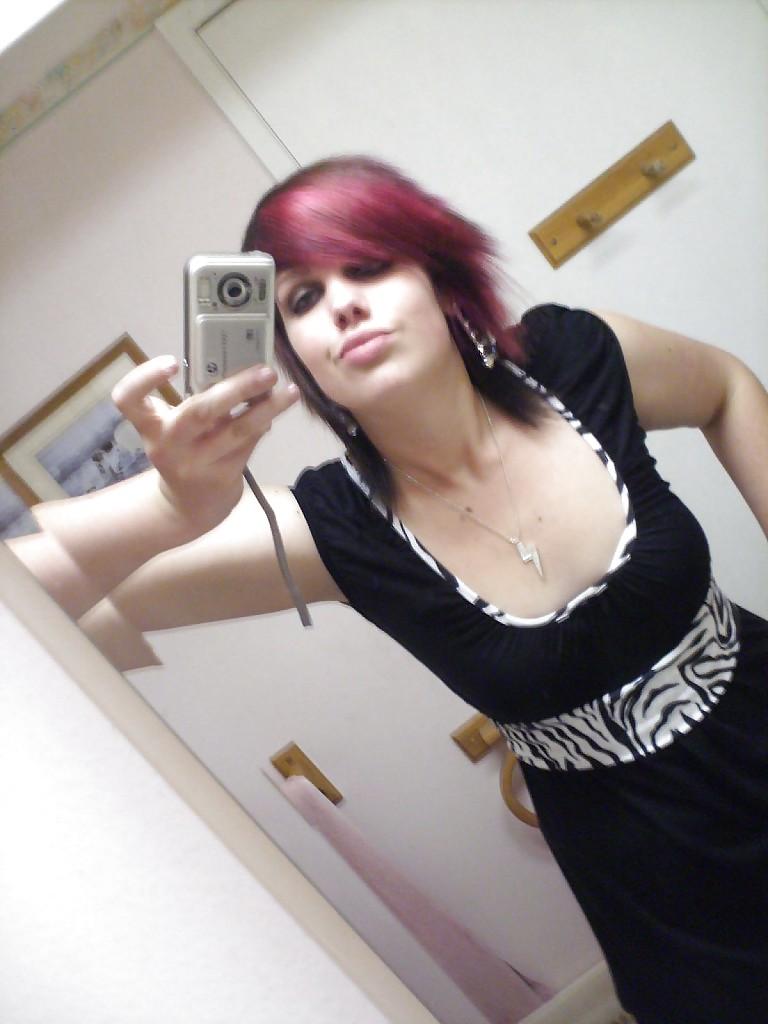 25P SLUTTY EMO GFs KINKY PHOTOS..