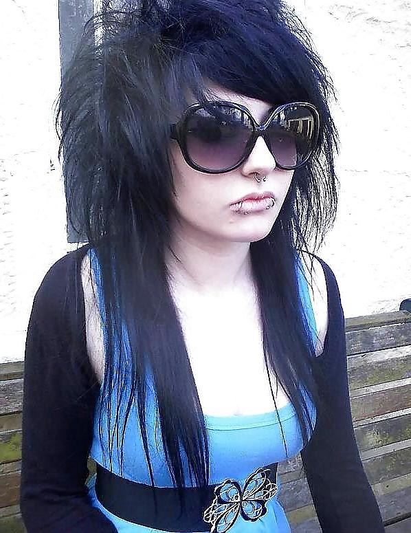 25P SLUTTY EMO GFs KINKY PHOTOS..