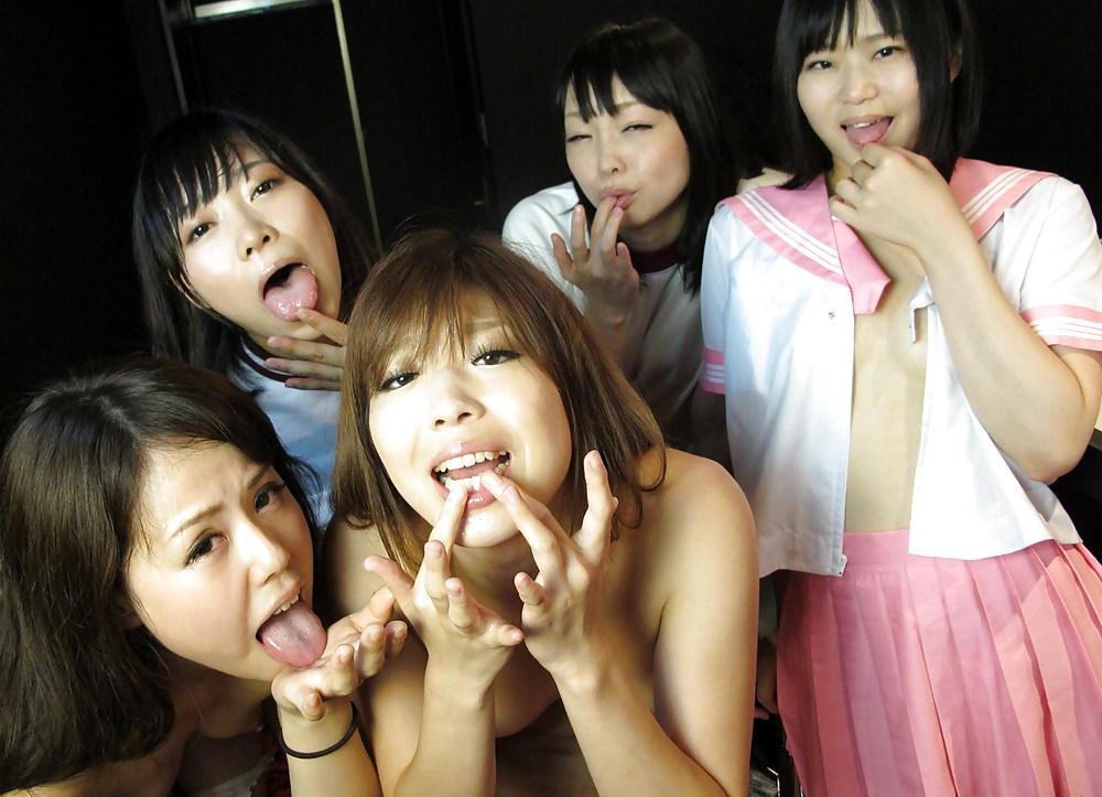 25P Japanese Erotic Girls