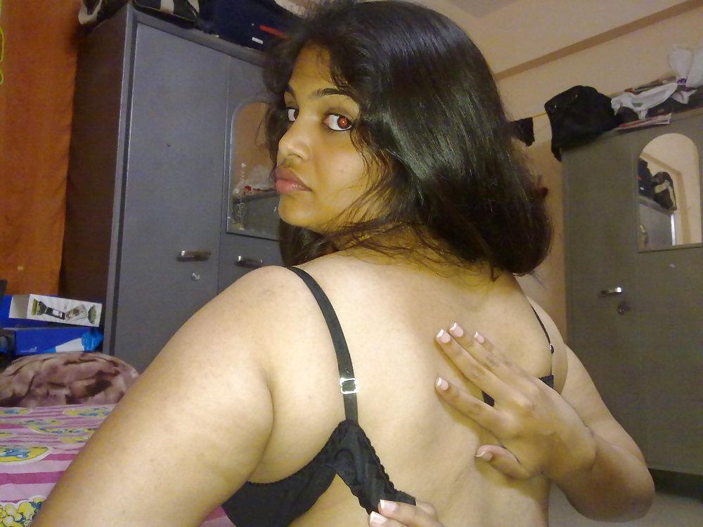 24P Bangladesi Wife Nasrin-personal Homemade HD pic by hubby