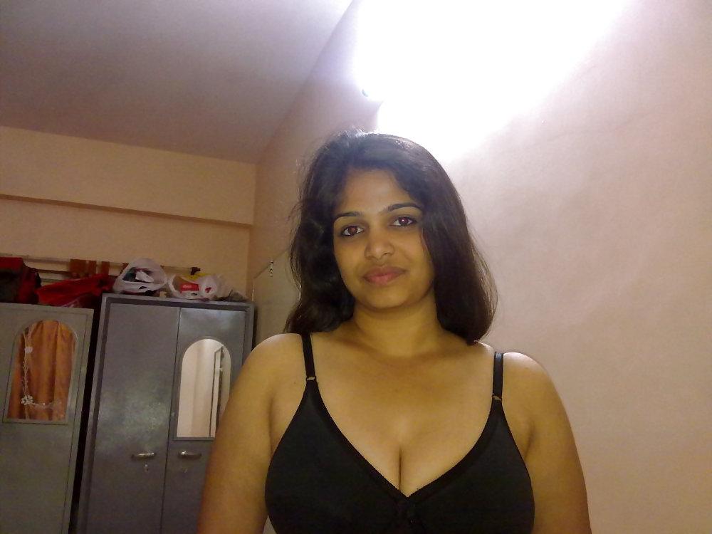 24P Bangladesi Wife Nasrin-personal Homemade HD pic by hubby