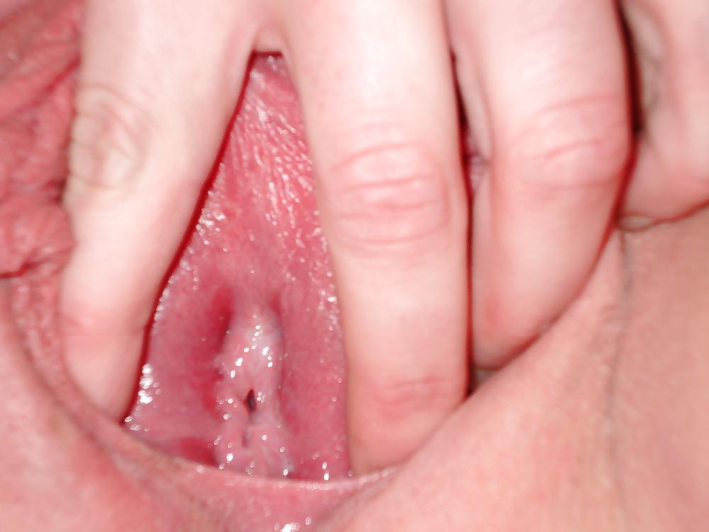 17P Wet big lipped pussy and clit!