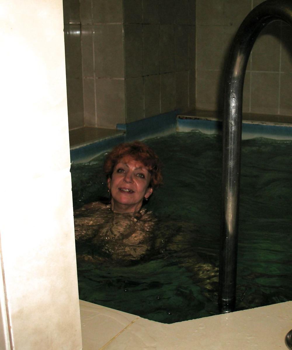 25P Russian mature mom Diana (46 years old)