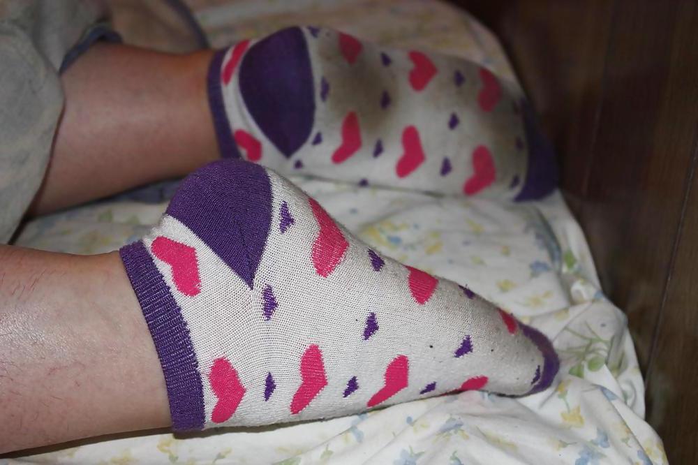 25P Mature feet !