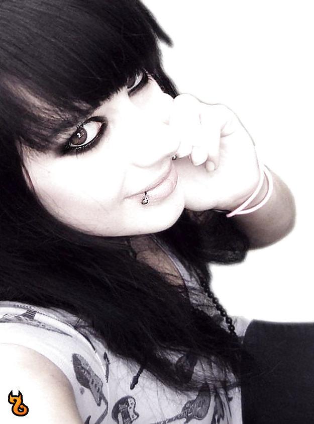 25P J' aime 46 emo girls