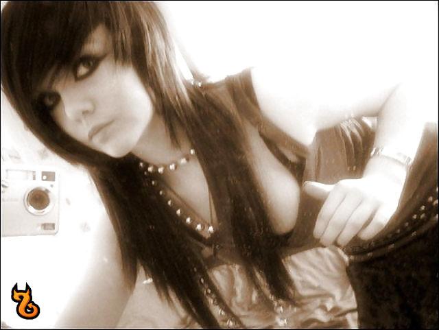 25P J' aime 46 emo girls