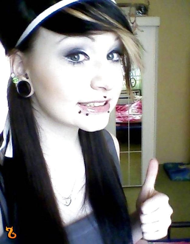 25P J' aime 46 emo girls