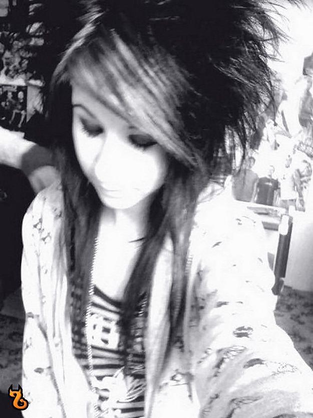 25P J' aime 46 emo girls