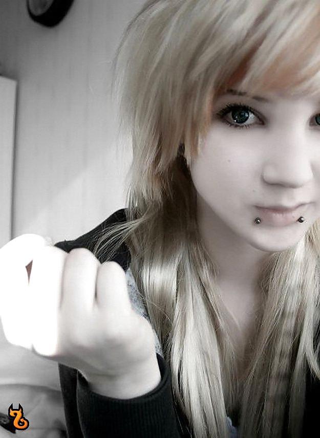 25P J' aime 46 emo girls