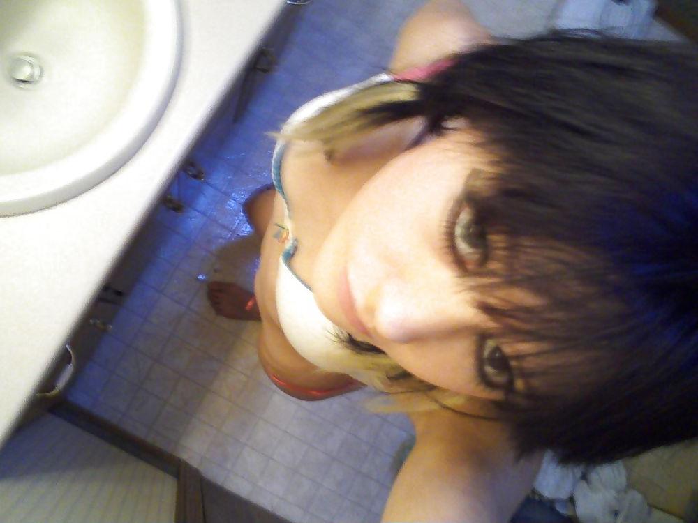 5P Emo Chick