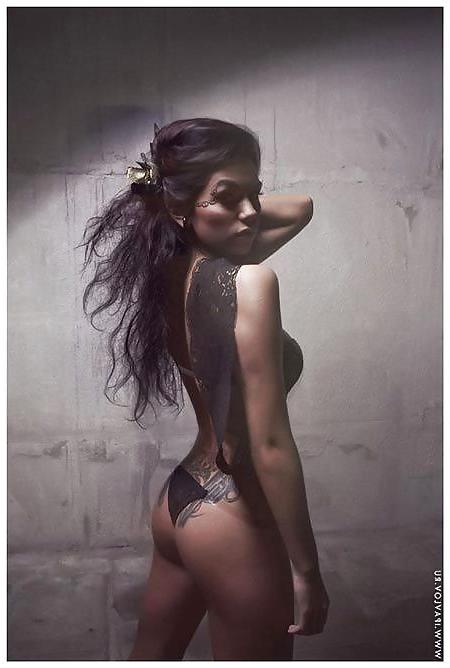 25P I love babes with tattoos