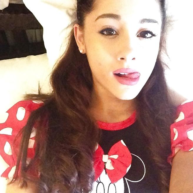 24P Ariana Grande Sexy Fake & Real Pics