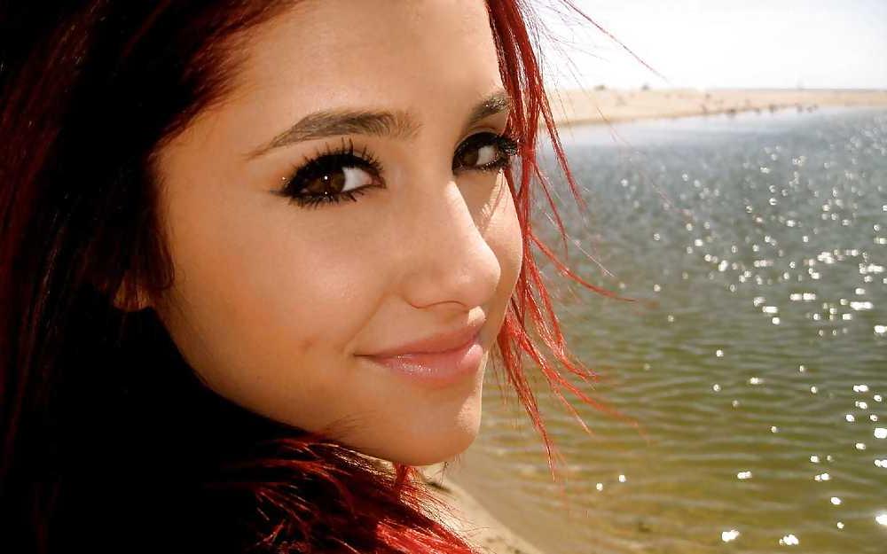 24P Ariana Grande Sexy Fake & Real Pics