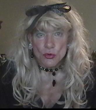 13P Sexy crossdresser