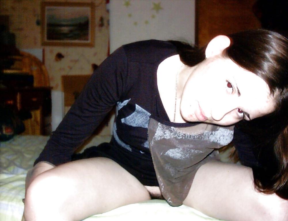 12P Hairy Homemade Teen