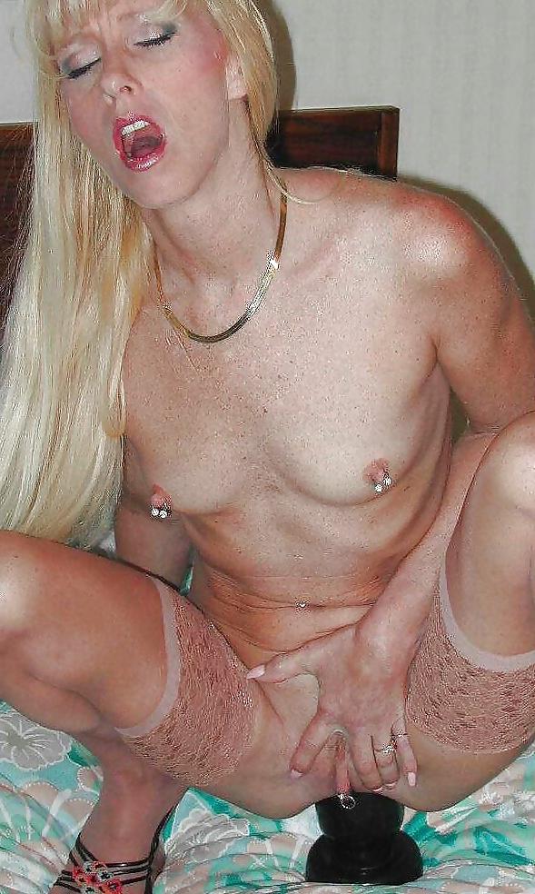 25P Amateur Masturbation vol 207