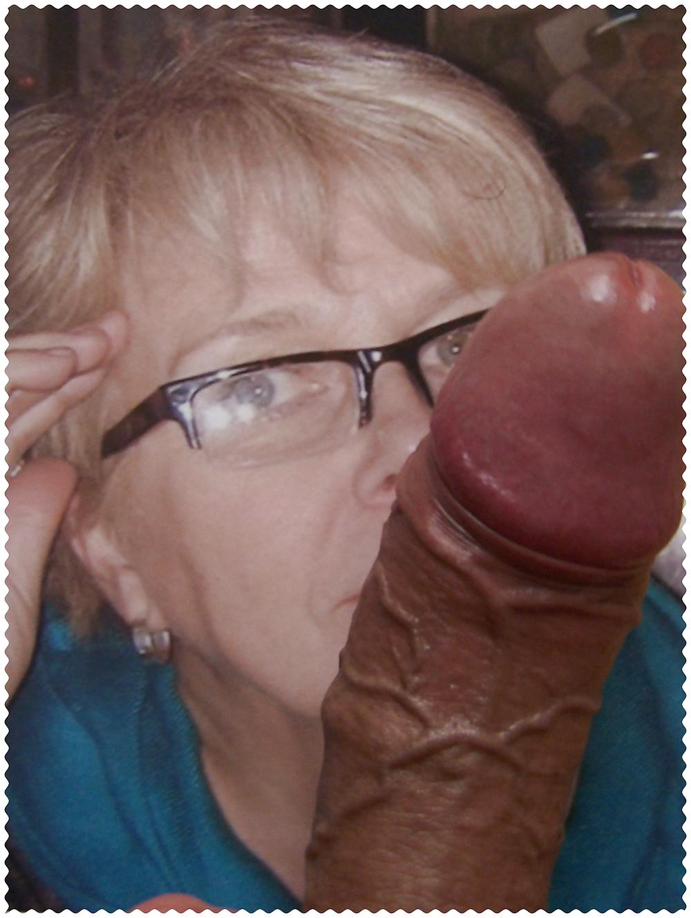 8P Jerkin my big young cock on a sexy older German lady