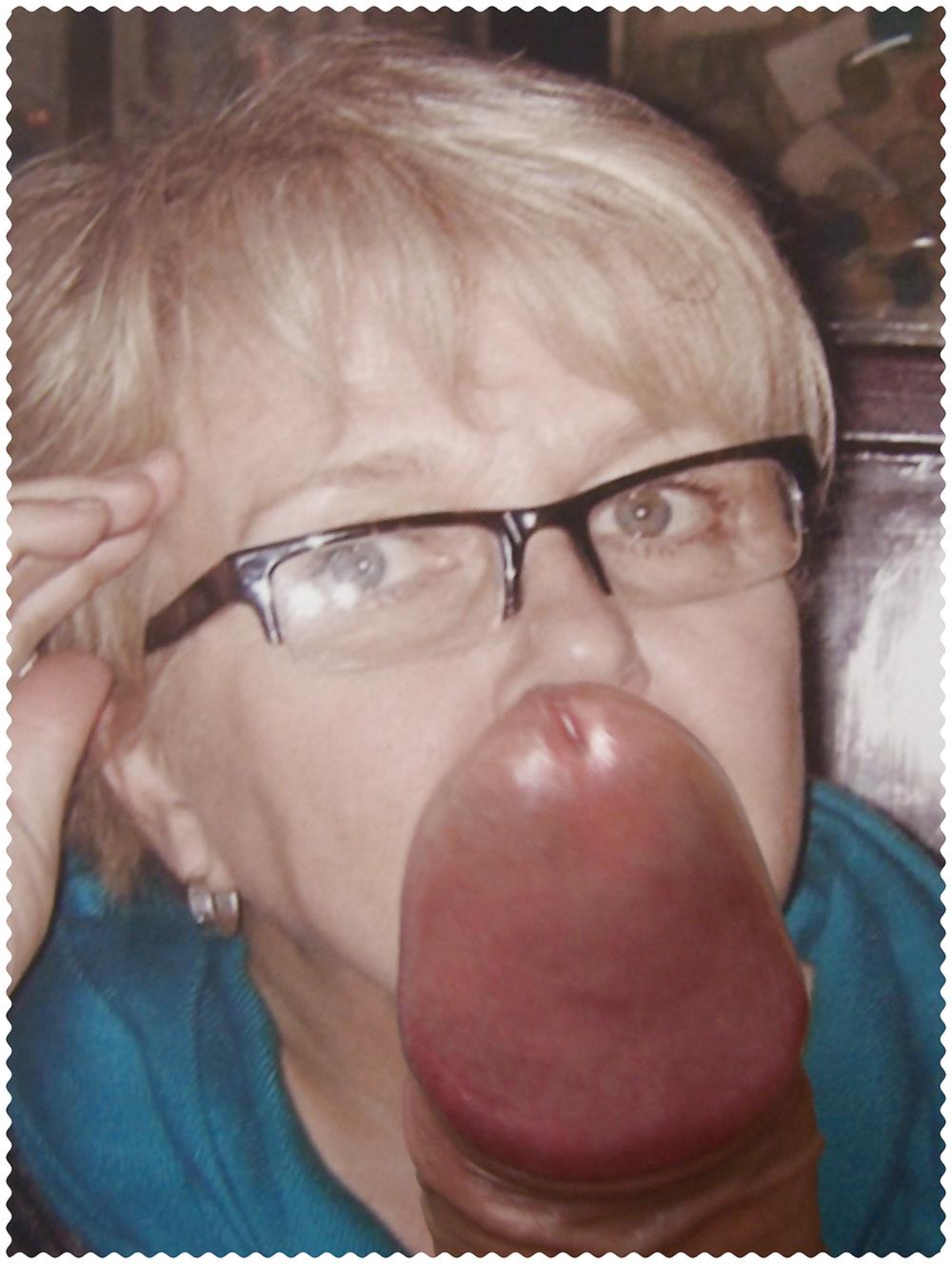 8P Jerkin my big young cock on a sexy older German lady