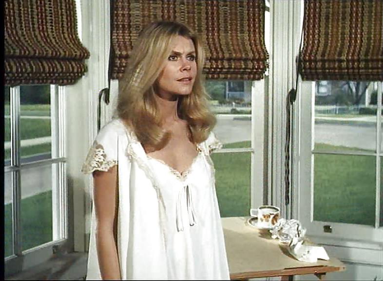 14P Elizabeth Montgomery