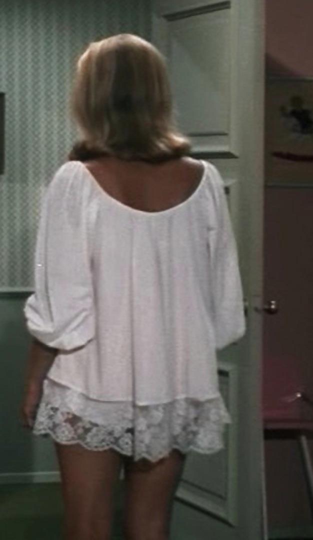 14P Elizabeth Montgomery
