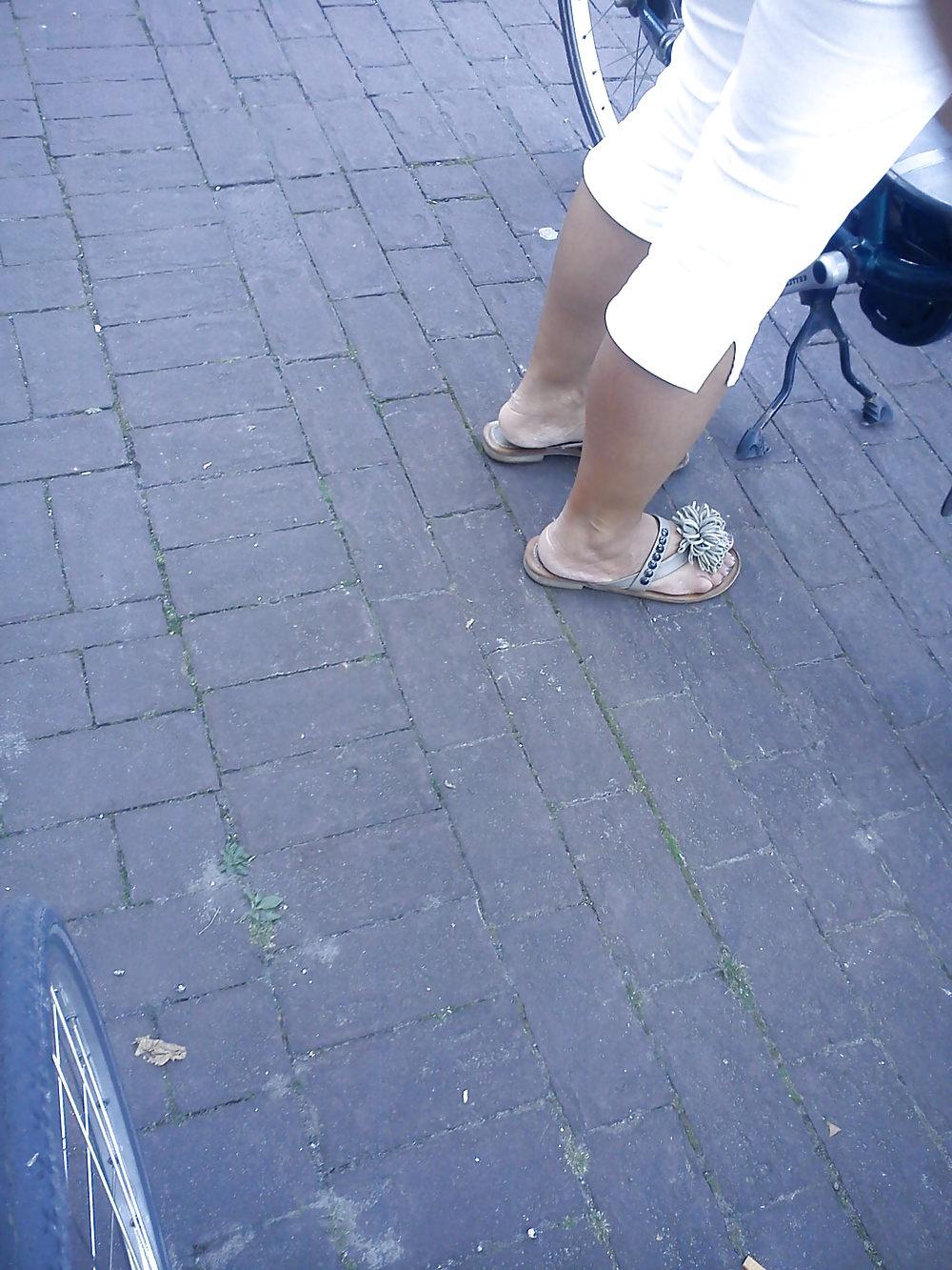 11P Candid Street Feet