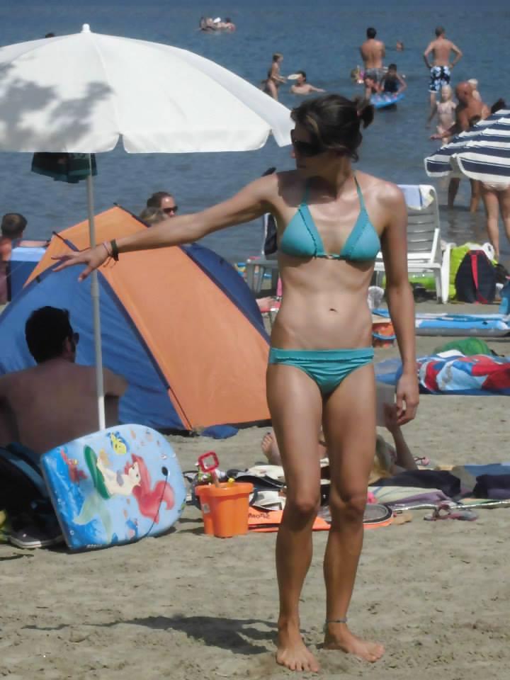 6P A BEAUTIFUL GERMAN GIRL ON CAMP