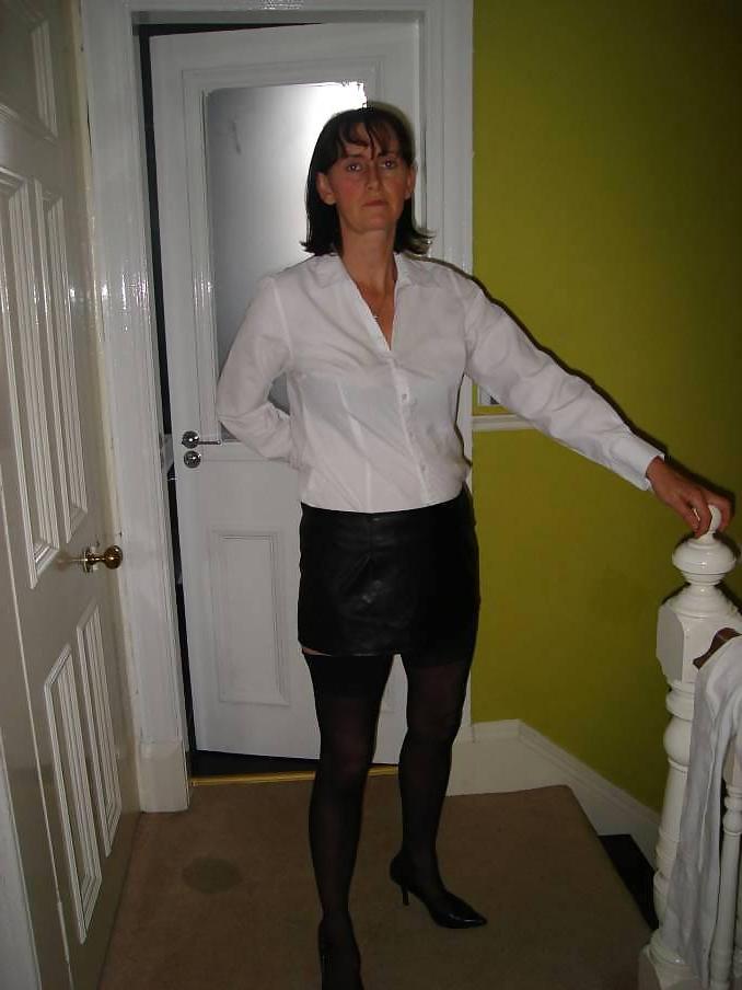 10P Erotic Mature Women