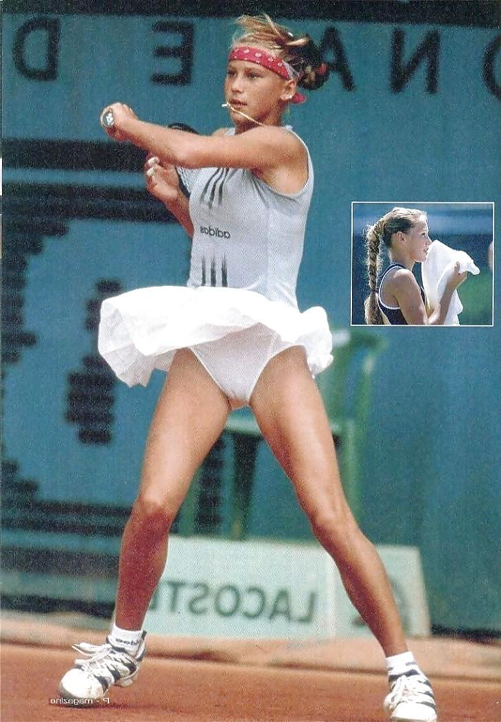 25P Beautiful Tennis Girls 12 by TROC