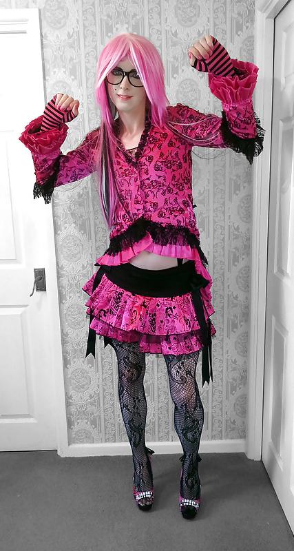 19P Pretty Kitty Burlesque Emo Style ( Indoor shoot )