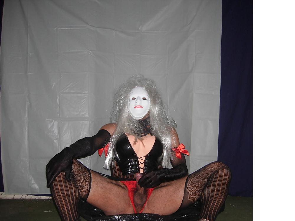 20P Mask crossdresser