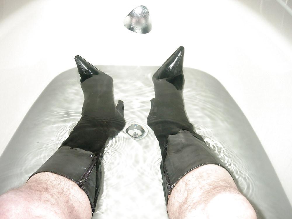 14P Fun with Leather Boots in the Tub