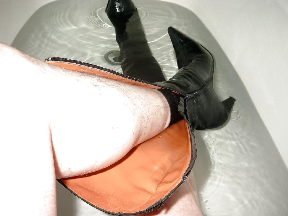 14P Fun with Leather Boots in the Tub