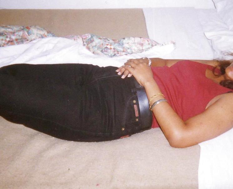 18P Hot Indian girlfriend with big ass and wet pussy